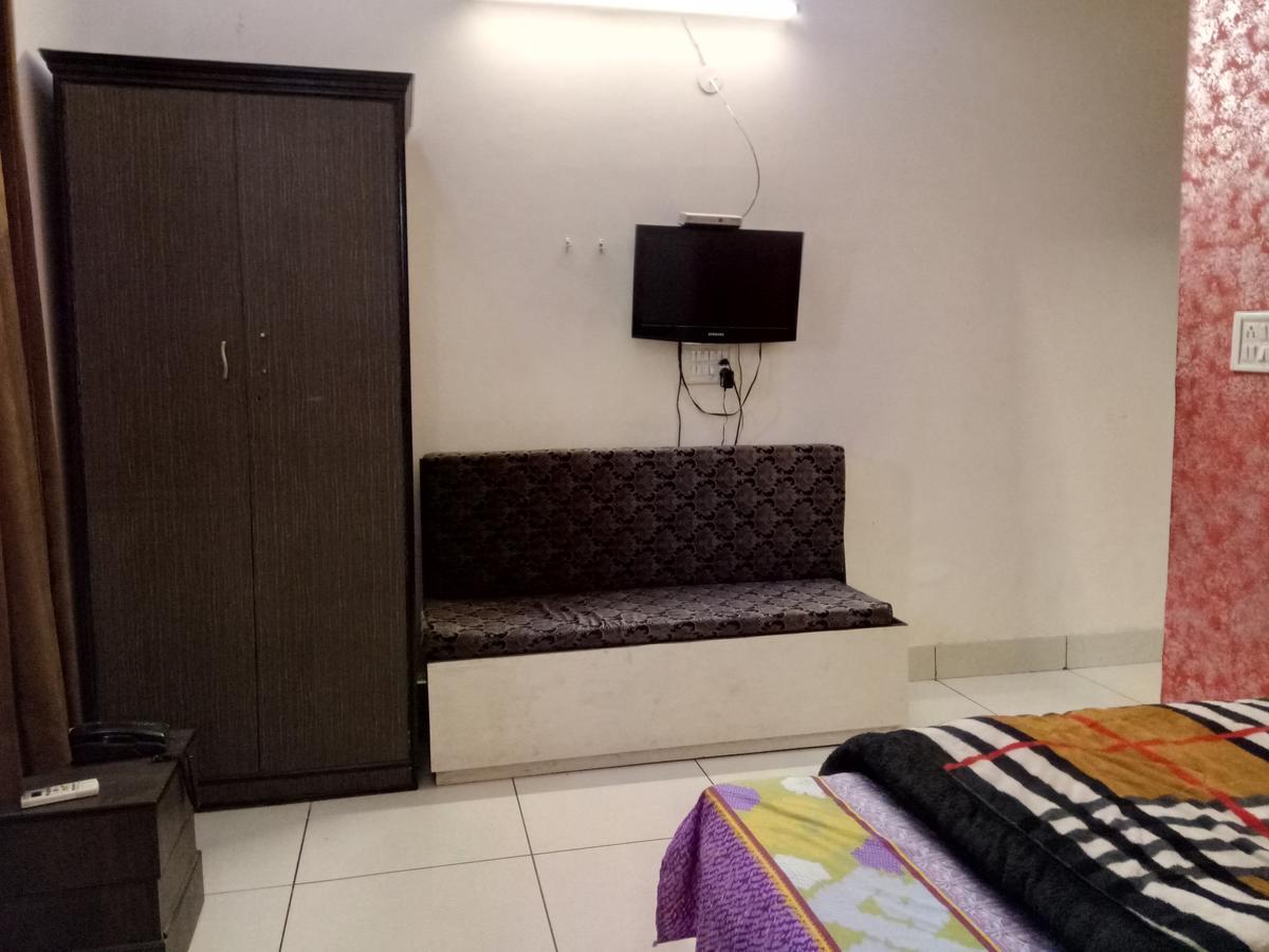 Jhilmil Dhaba Hotel Sonipat Exterior foto