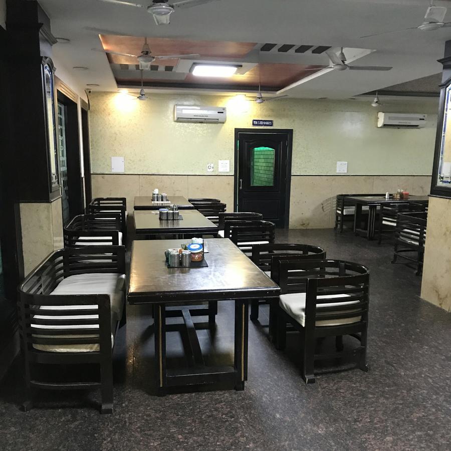 Jhilmil Dhaba Hotel Sonipat Exterior foto